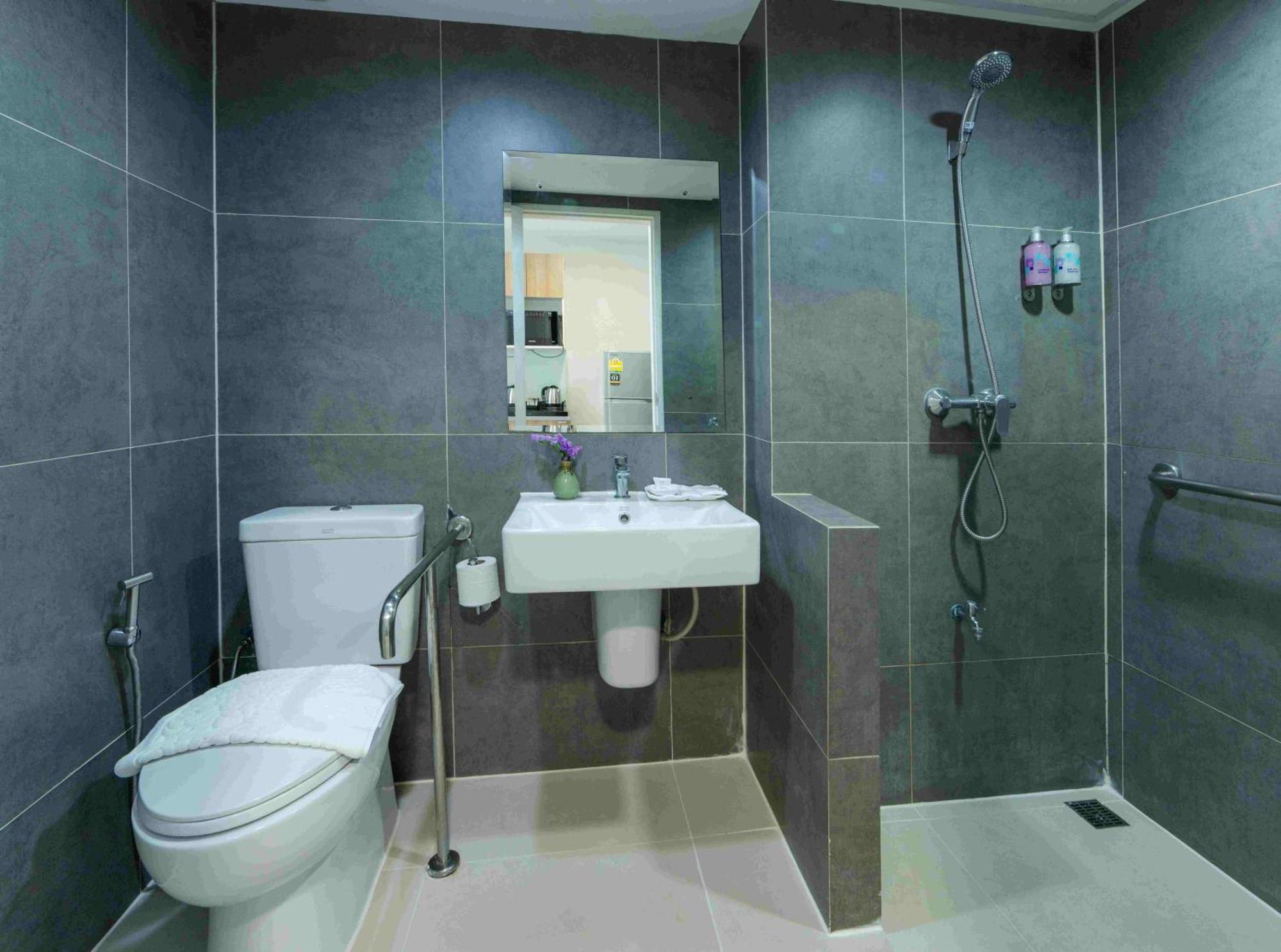 Chiva Bangkok Hotel - Sha Plus Ngoại thất bức ảnh